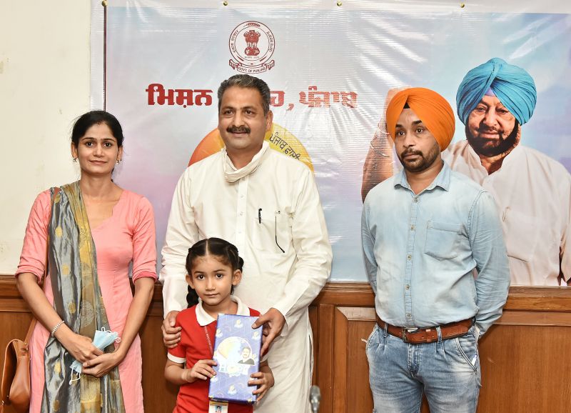 Education Minister felicitates ‘Ambassadors of Hope’ winners of five more districts with Apple iPads, Laptops, Android Tablets