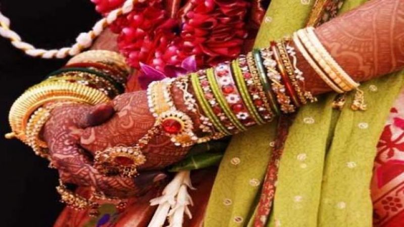 bride did not like groom and take suicide big step
