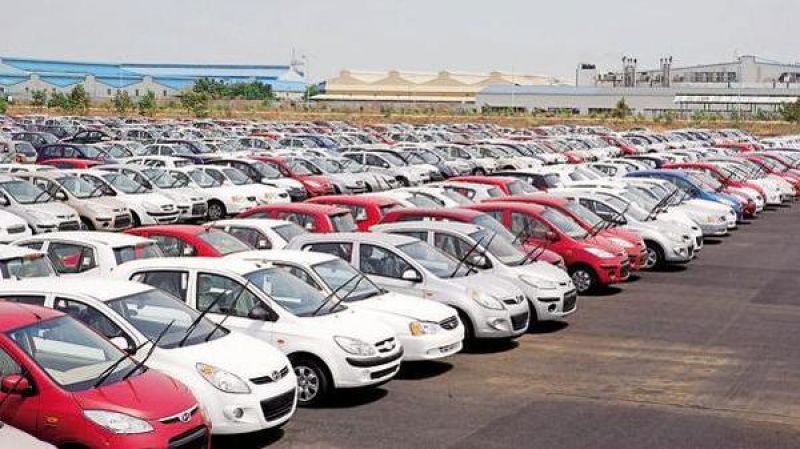 India's passenger vehicles sales drop 31% in July
