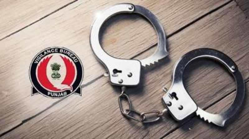 Vigilance takes bribe