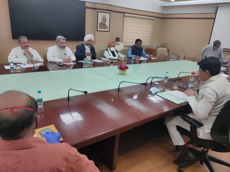 Piyush Goyal in a meeting with Punjab ministers 