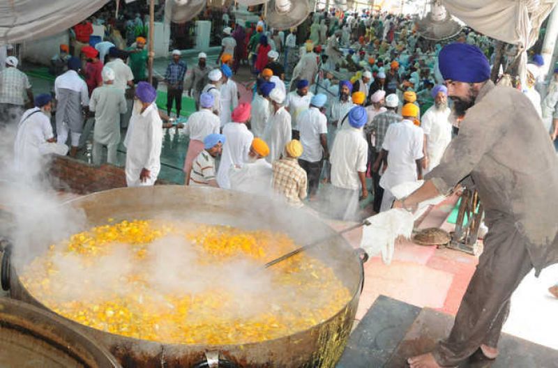 Langar in Gurdwara