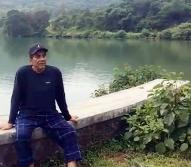 dharmendra with his sons