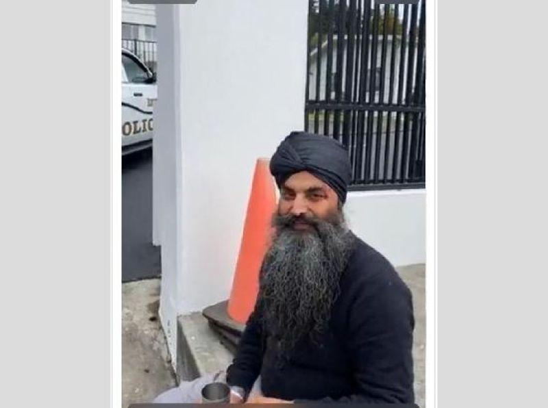 US: Two groups armed with swords, baseball bats clash inside gurdwara