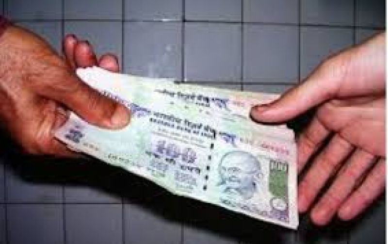 Vigilance takes bribe