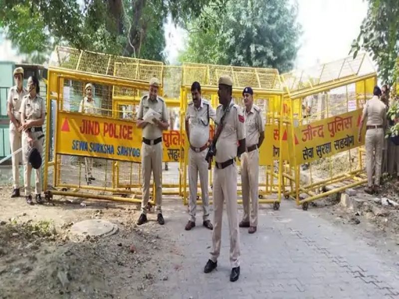 Farmers gathered against Dushyant Chautala in Jind