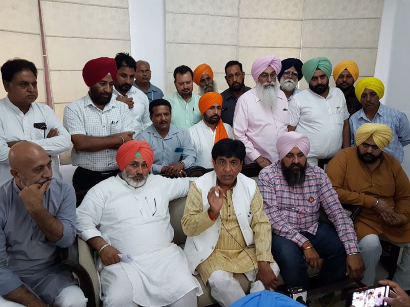 Cabinet Minister meeting with Revenue Kanungo Association and Revenue Patwar Union 