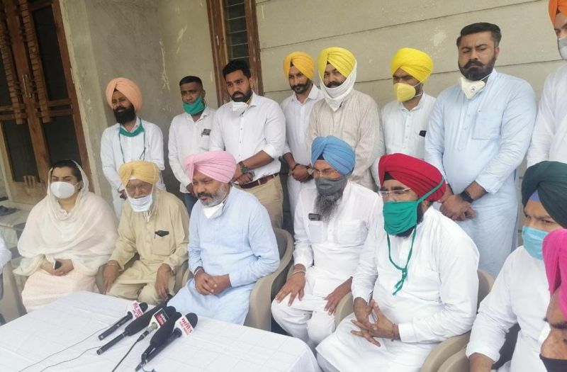 AAP MLAs and other leaders paid obeisance at Gurdwara Sahib