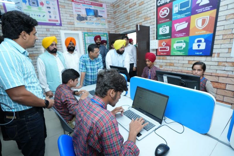 Delhi CM Arvind Kejriwal inaugurates 'School of Eminence' in Punjab