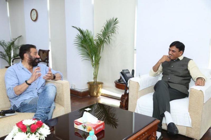 Sunny Deol Meets Union Minister Regarding Setting Up AIIMS Or PGI Satellite Center