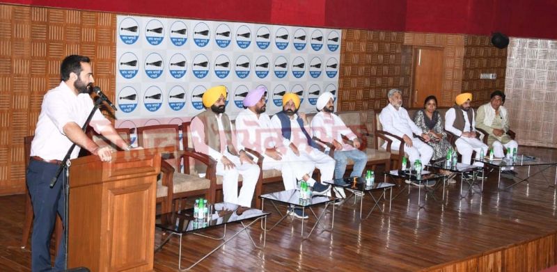 Jarnail Singh and CM Mann held a meeting with the party workers 