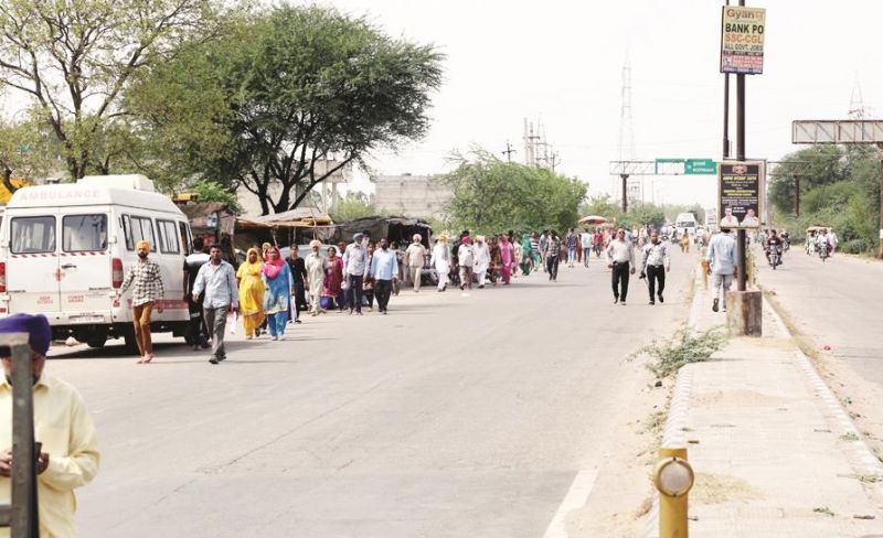 Clash between Sikh organizations and supporters of Dera Sirsa