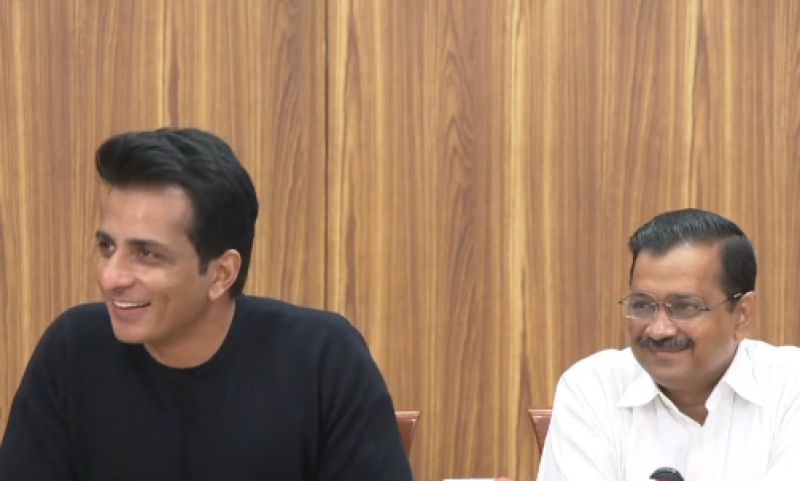 Sonu Sood meets Arvind Kejriwal