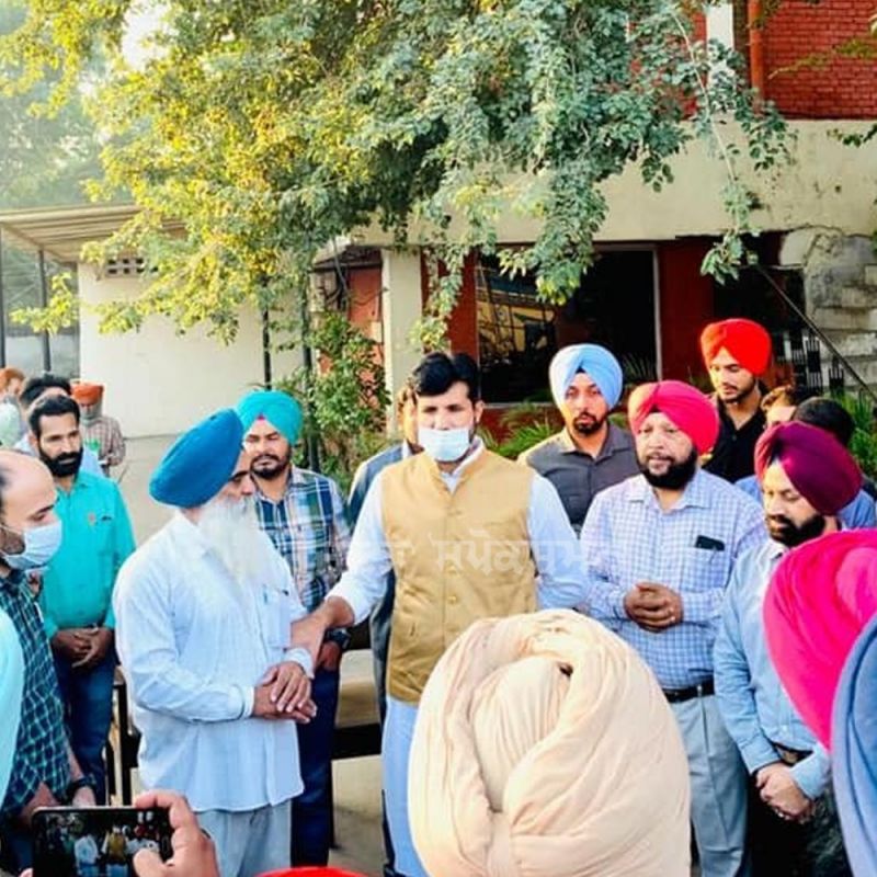 (Raja Waring Meets Patiala Bus Stand Access Driver, Known Problems)