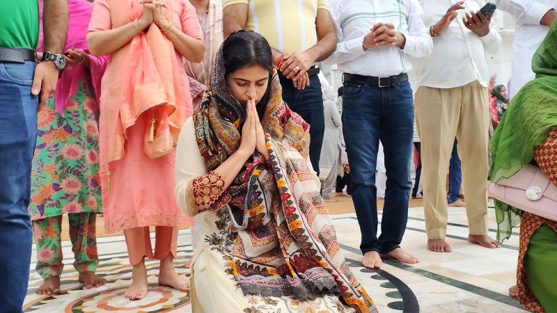 Olympic medal winner Manu Bhakar paid obeisance to Sri Darbar Sahib
