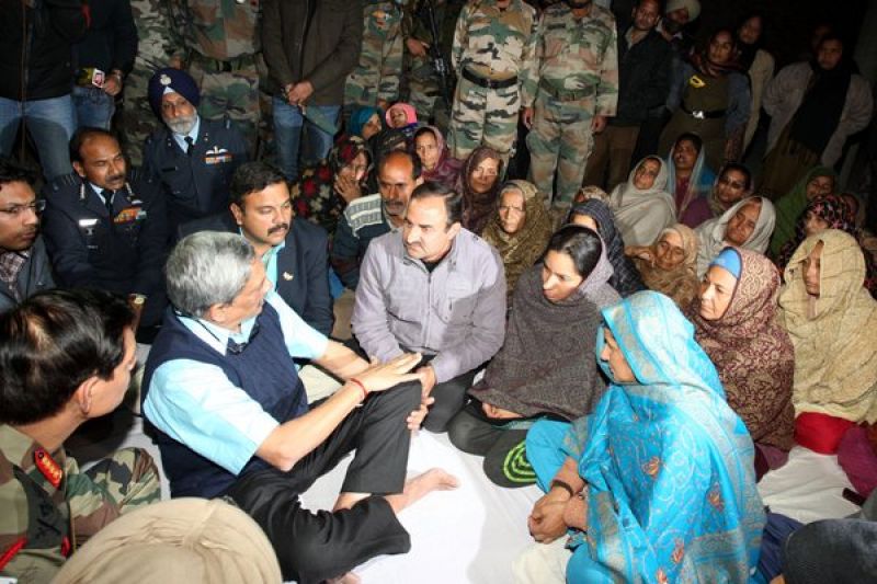 Remains of five Biharis Brought from Iraq reached patna by VK Singh weeds in Siwan