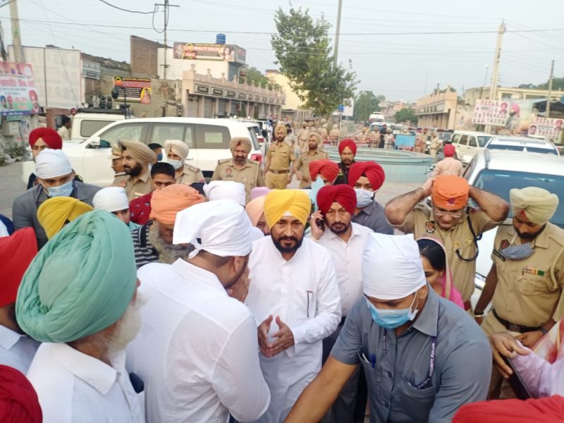 Charanjit Singh Channi visits Gurudwara Sahib