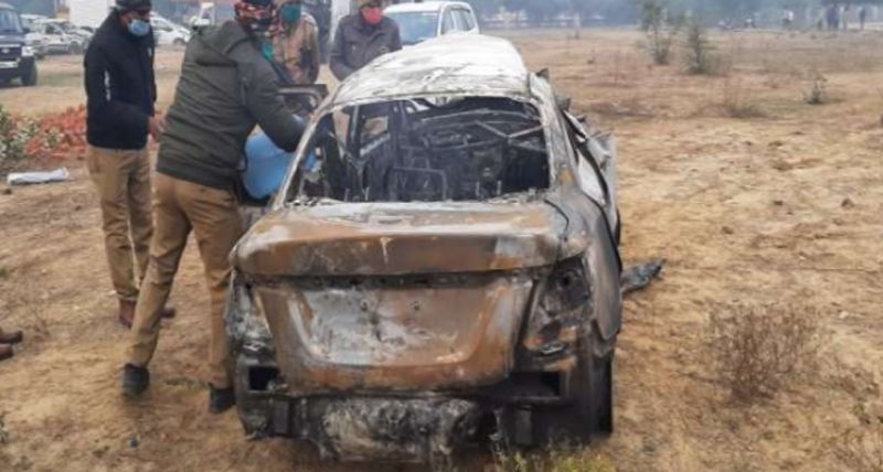 Five charred to death after container truck hits car on Yamuna Expressway in Agra