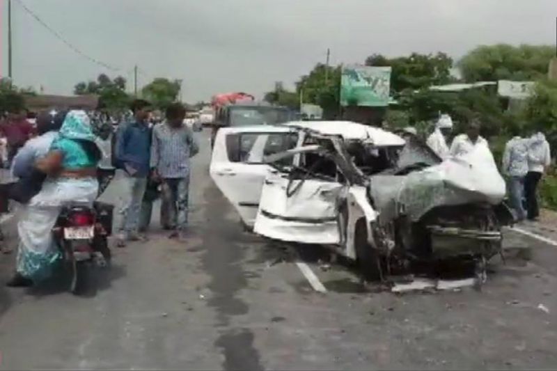 Unnao woman who accused BJP MLA of raping her hit by truck, 2 relatives dead