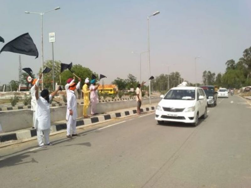 Harsimrat Kaur Badal's opposed during rally