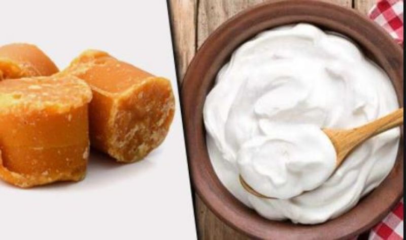 Curd And Jaggery 