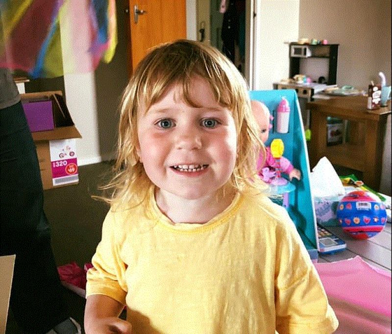  Father accidentally fell on the daughter, killing the innocent,