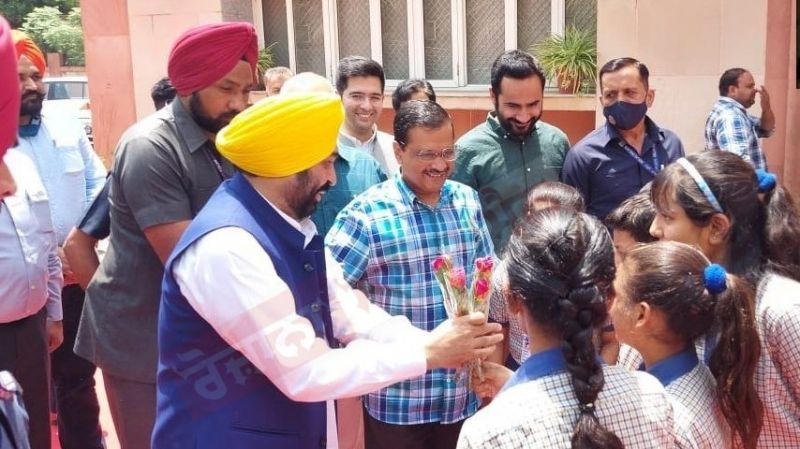 Punjab CM Mann visits Delhi's schools