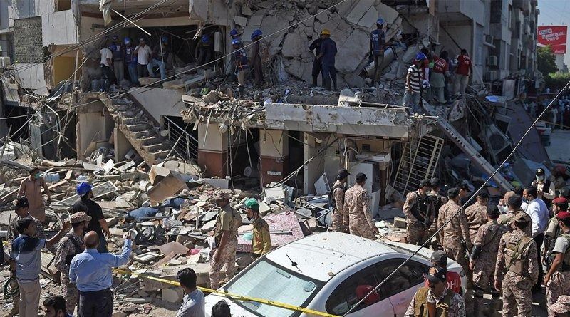 Massive blast in Karachi, Pakistan
