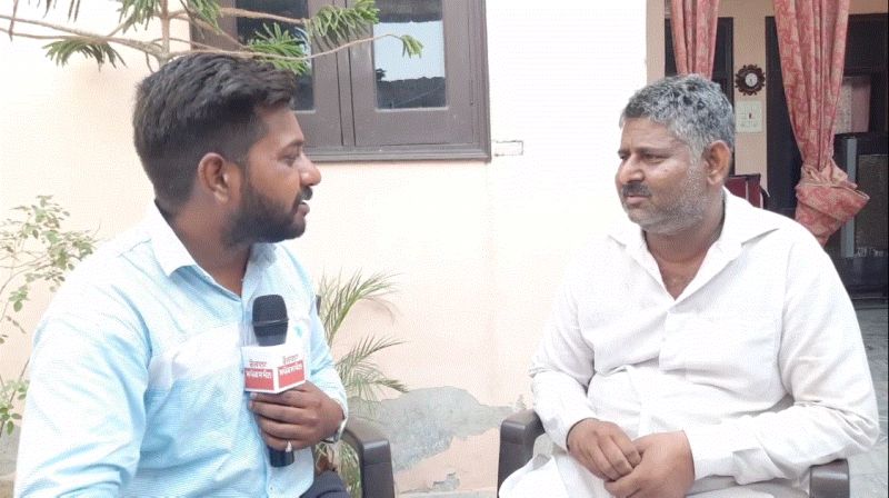  Father works hard day and night, son pays back for studying law