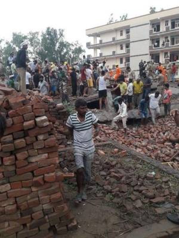 Building collapses in Ghaziabad