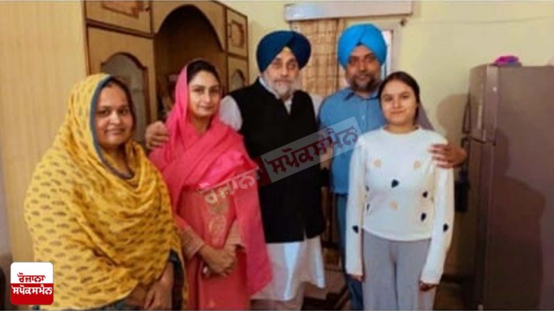 Sukhbir badal and Harsimrat Badal with New appointed jail superintendent Sucha singh 