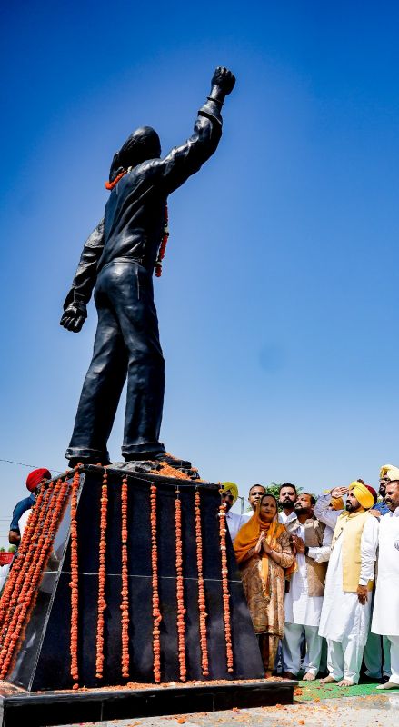 Chief Minister Bhagwant Mann pays homage to Shaheed Bhagat Singh