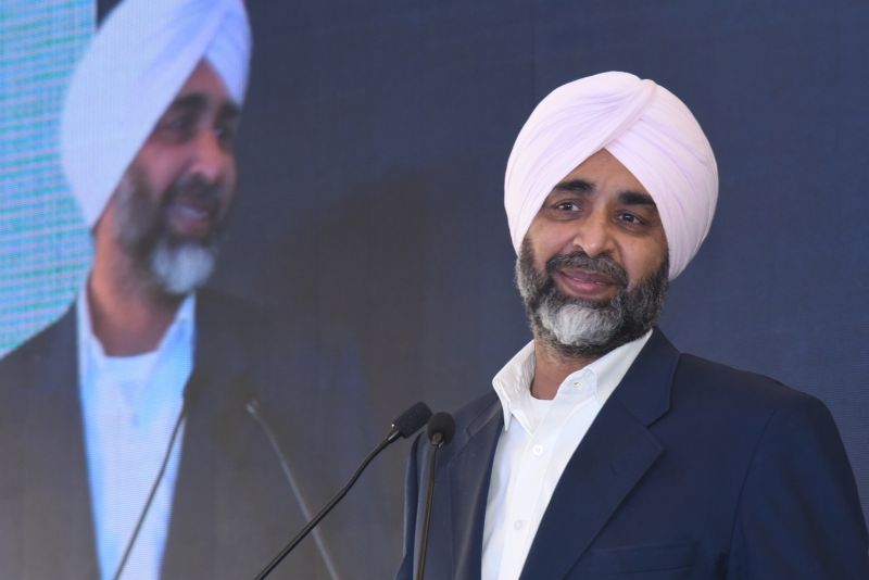 Manpreet Badal and Vijay Inder Singla invite Punjabi for Prakash Purb celebrations