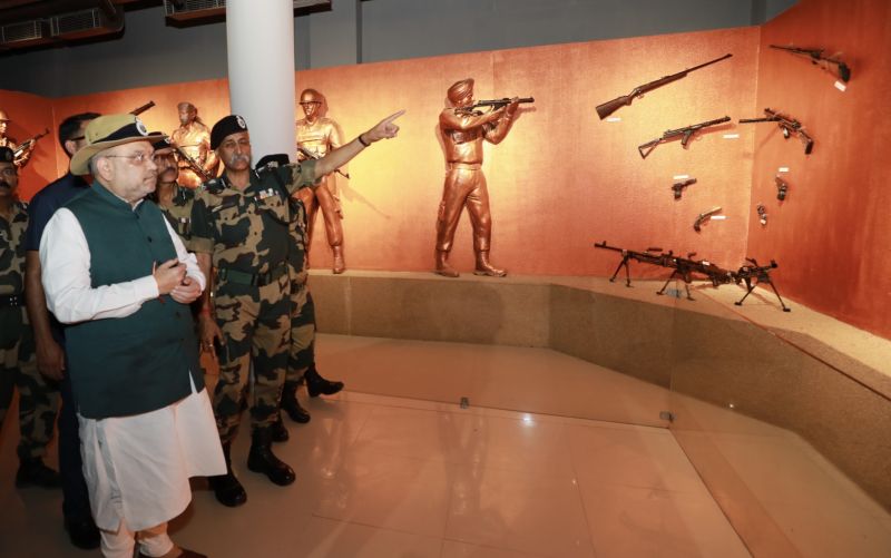 Amit Shah inaugurates Indo-Pak border viewing point in Gujarat's Nada Bet