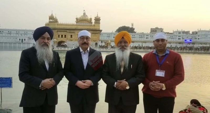 Foreign Secretary Harshvardhan Sringala paid obeisance at Sachkhand Sri Harmandir Sahib