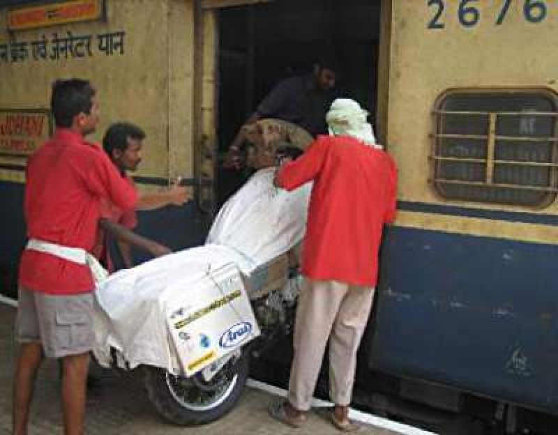 luggage in train
