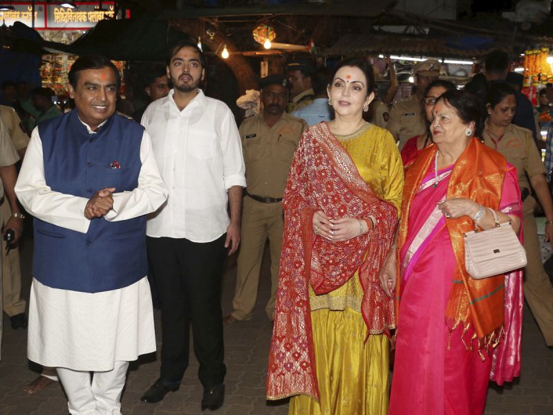 Mukesh Ambani Family 