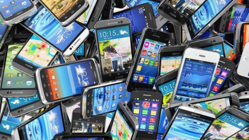 India becomes 2nd largest smartphone market