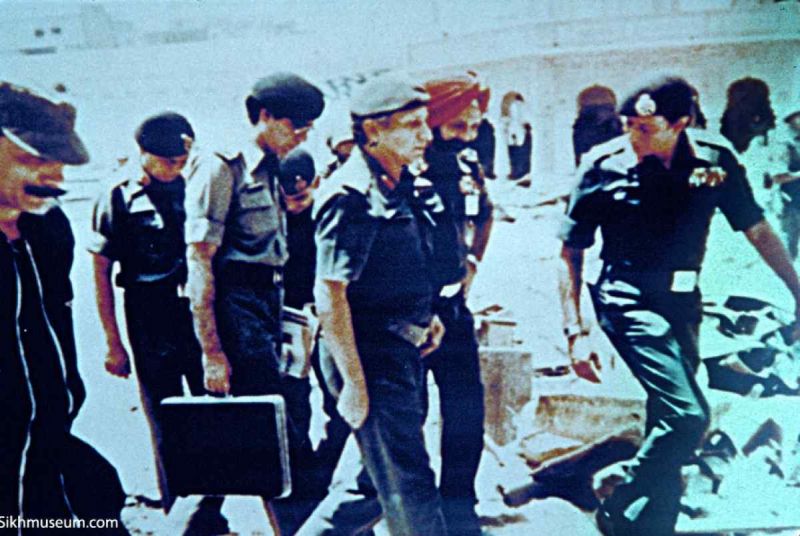 army at golden temple