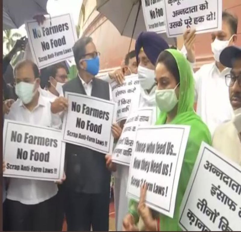 SAD protest outside Parliament against farm laws