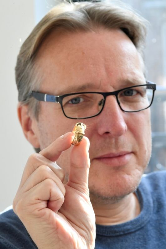 21 hours ago Rosebank Killarney Gazette Oscar Wilde's stolen ring found by Dutch 'art detective' | 