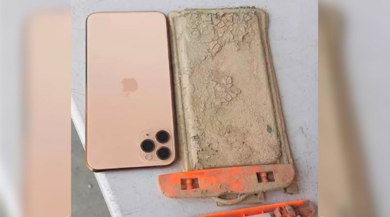 Man finds iPhone he lost inside Taiwan lake after a year, it still works. 