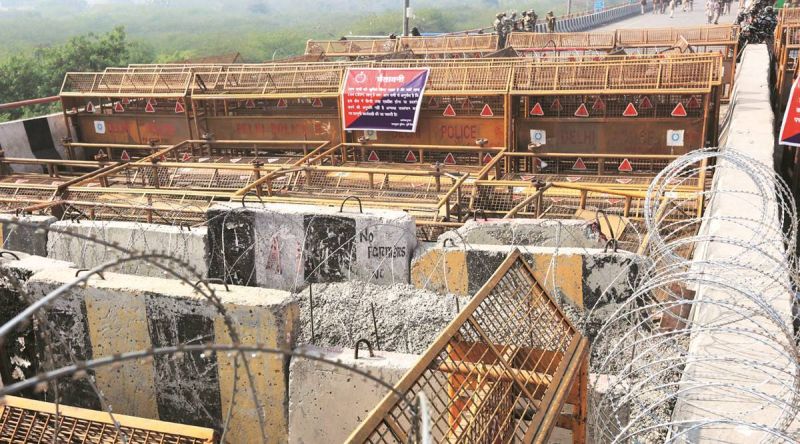 delhi borders sealed