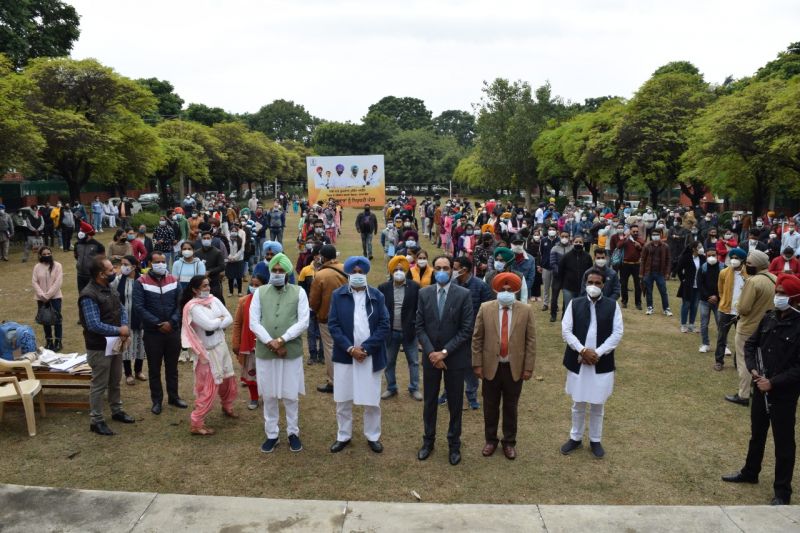 Balbir Singh Sidhu gives appointment letters to 160 candidates