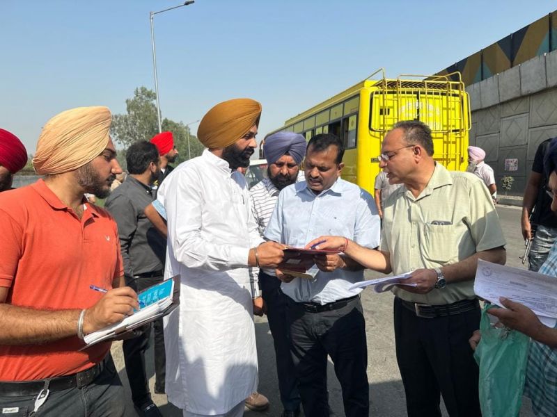  The Transport Minister checked the documents of 63 buses at 3 places