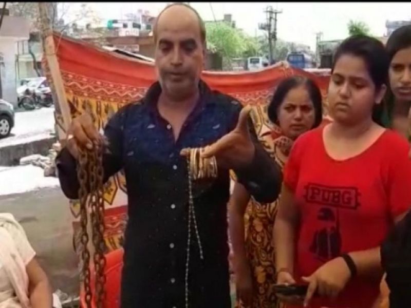 Tiktok video wearing bangles and neck mangalsutra kota