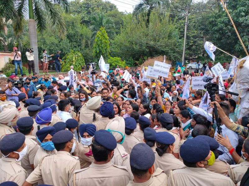  AAP women's wing protest  