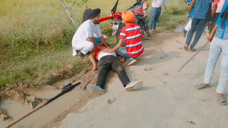 BJP leader attacks protesting farmers in Uttar Pradesh