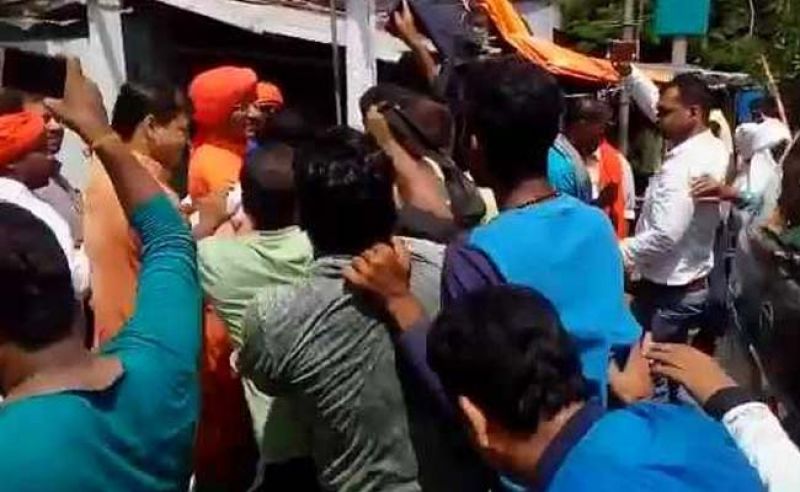 Swami Agnivesh Attacked