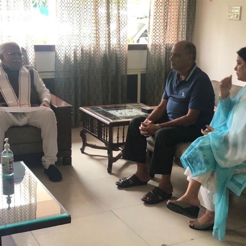 Haryana CM Manohar Lal Khattar meet With Sushant Singh Rajput’s father  and sister